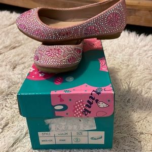 Link bedazzled crystal pink shoes